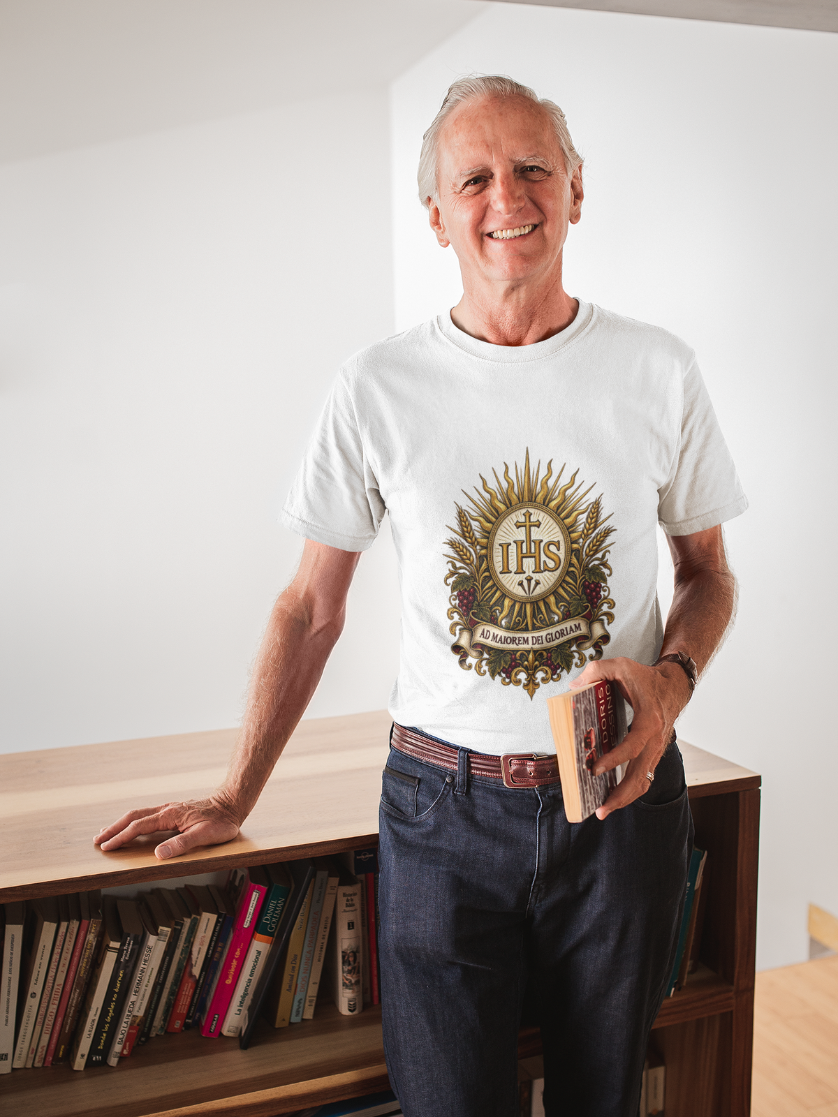 T-shirt unisexe « Ad Maiorem Dei Gloriam IHS » | T-shirt catholique jésuite