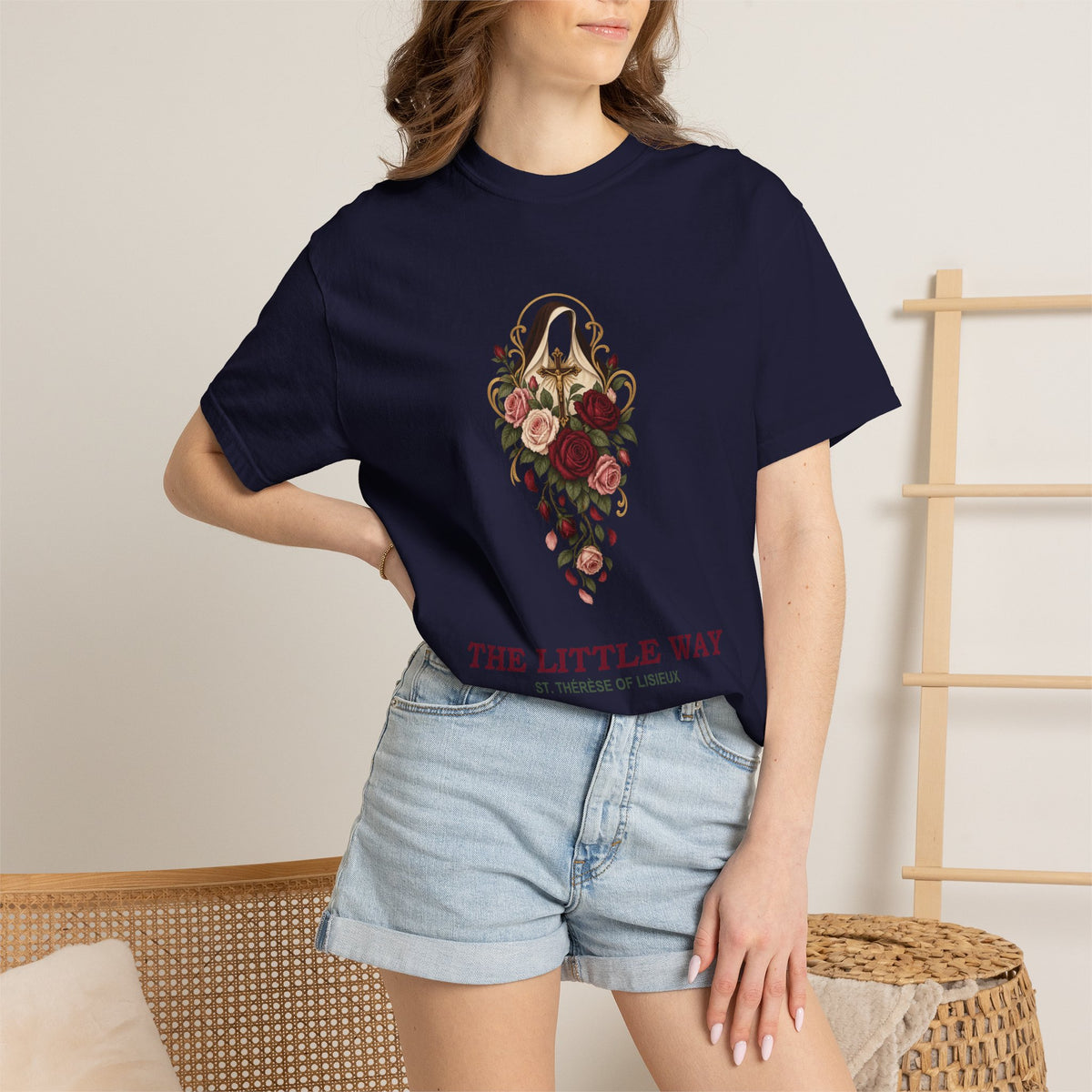 T-Shirt der heiligen Therese von Lisieux, katholisches T-Shirt zum kleinen Weg, Blumen-Shirt mit Heiligenmotiv, katholisches Geschenk für Frauen