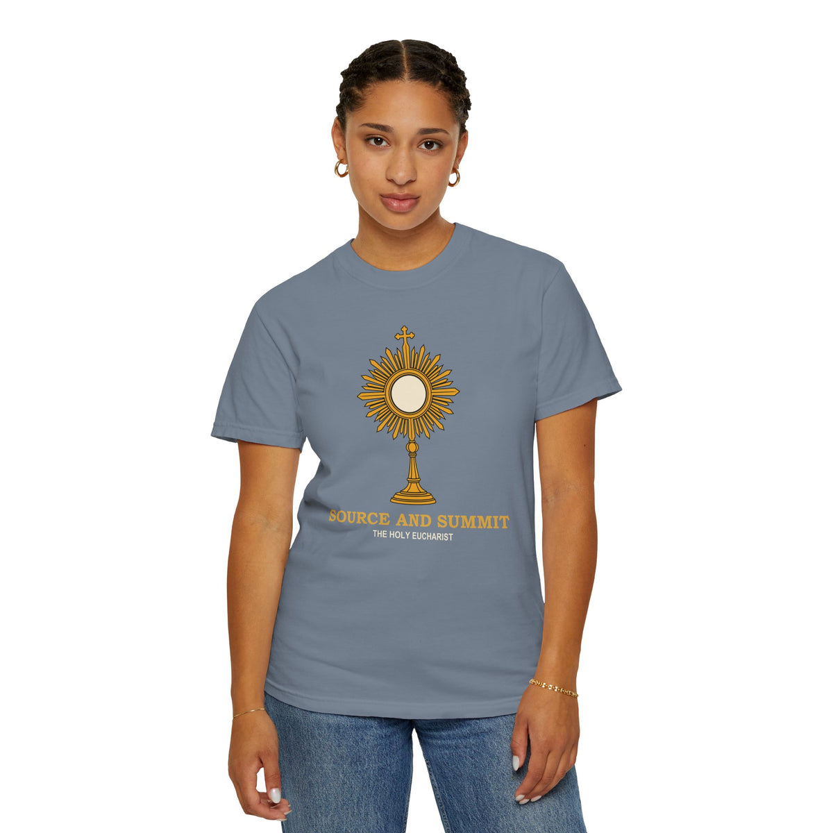 Camiseta «La Eucaristía, fuente y cumbre», camiseta católica con custodia, camiseta de adoración, regalo para la Primera Comunión