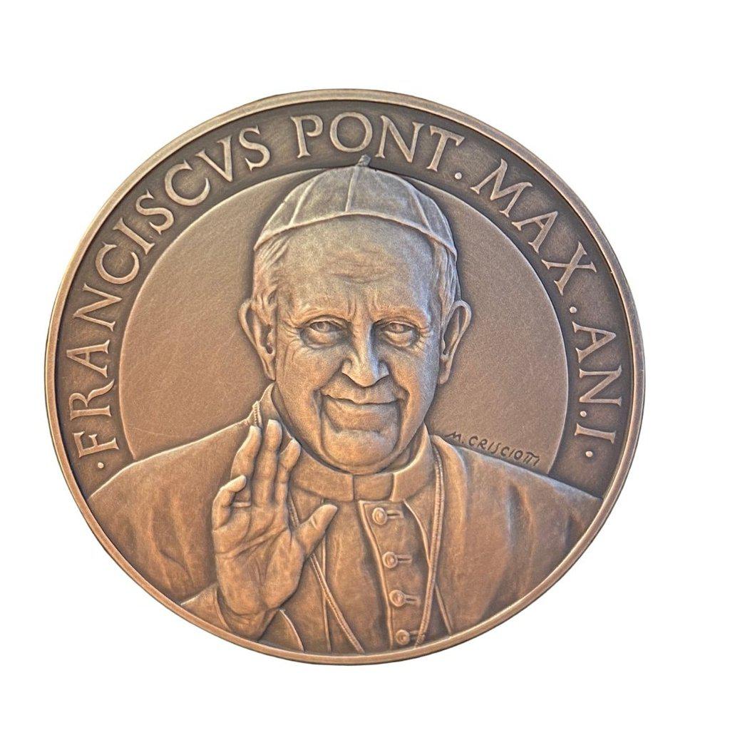 Annual Papal Medal  2013 - Silver Mint - Year 1 - Pope Francis Pontificate | Catholically