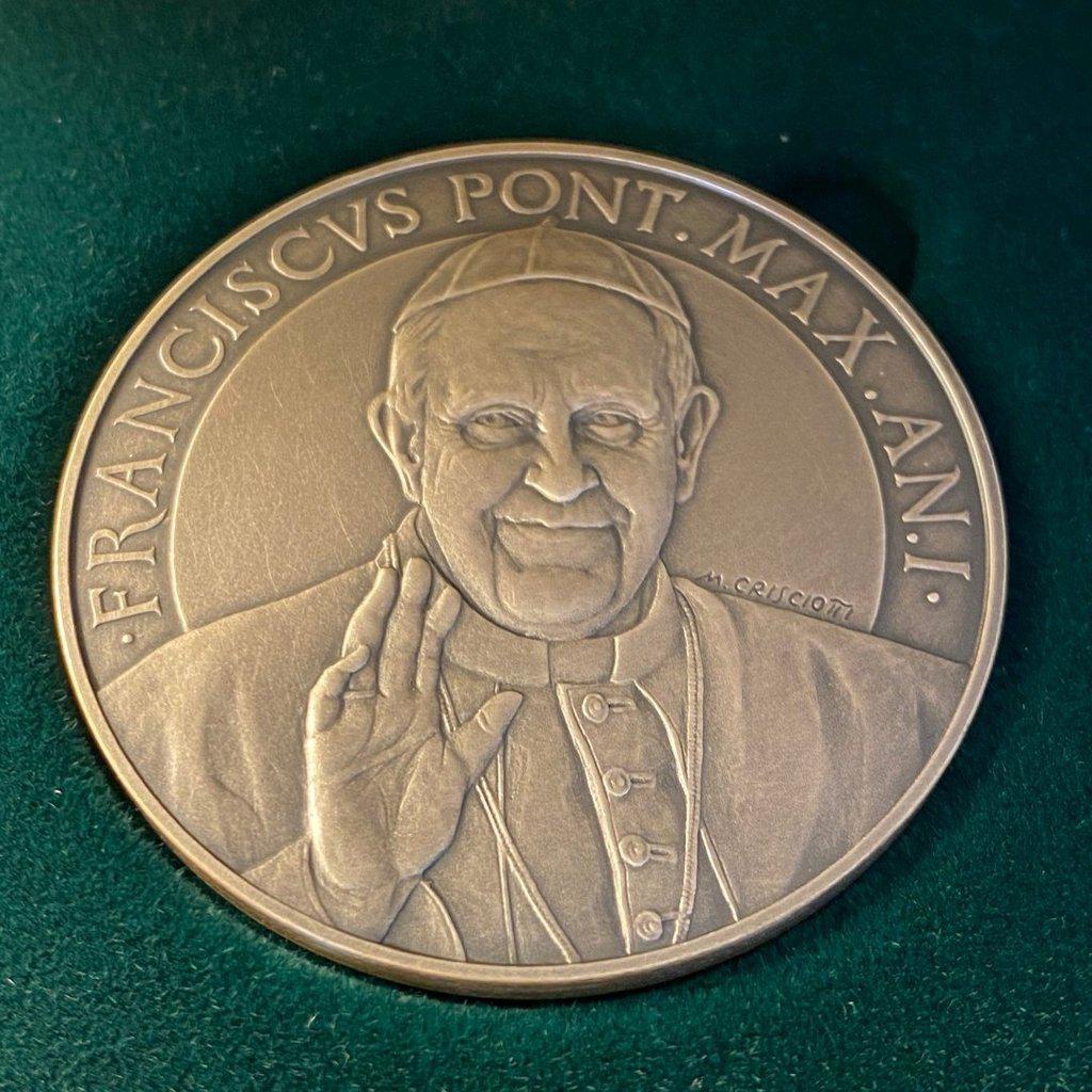 Annual Papal Medal  2013 - Silver Mint - Year 1 - Pope Francis Pontificate | Catholically
