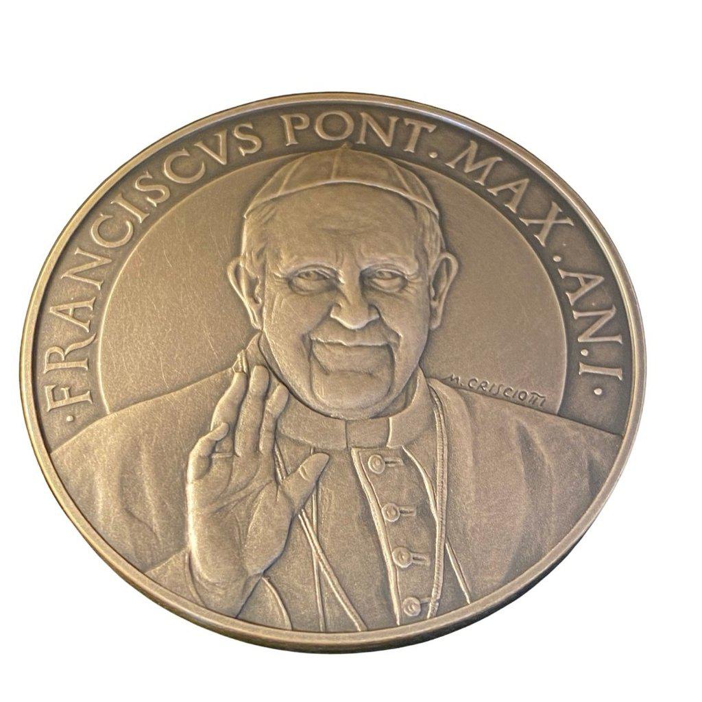 Annual Papal Medal  2013 - Silver Mint - Year 1 - Pope Francis Pontificate | Catholically