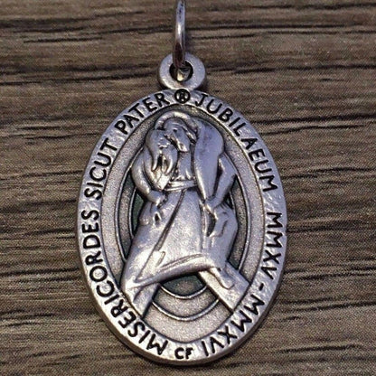 Holy Year Of Mercy -2015 Jubilee Medal Blessed by Pope | Catholically